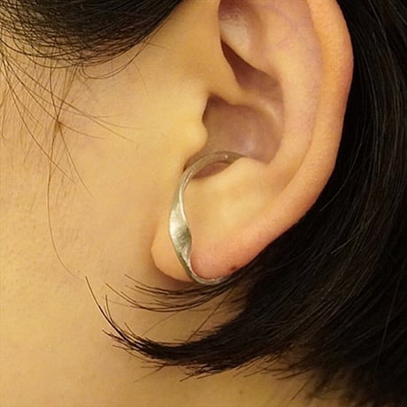 satela 風 イヤーカフ EC-KAZ-01B 両耳販売