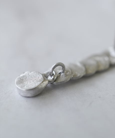 satela うろこ ピアス・イヤリング P-URO-42B