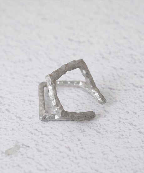 satela  スクエア イヤーカフ EC-SQ-01B 片耳販売