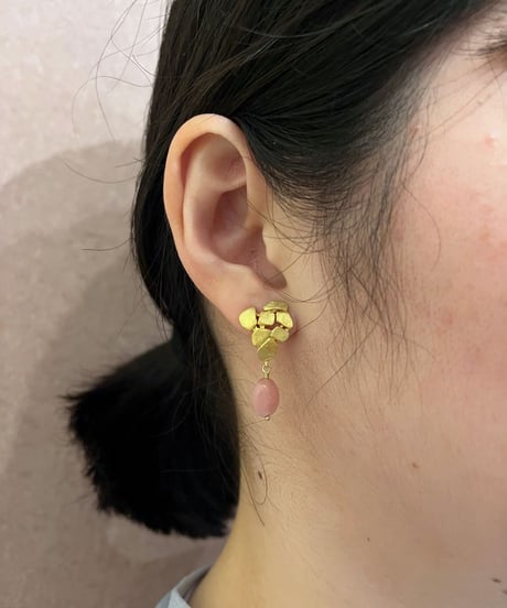 【耳飾り展 期間限定商品】satela カケラ×グァバクオーツのピアスorイヤリング mks-26-45