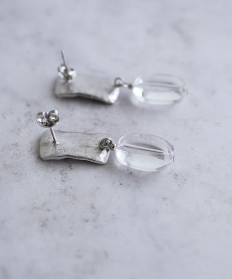 【耳飾り展 期間限定商品】satela メルテッド×水晶のピアスorイヤリング mks-26-42