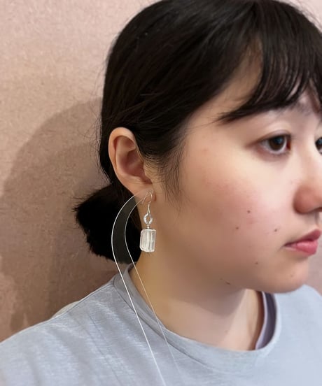 【耳飾り展 期間限定商品】satela 水晶のピアスorイヤリング シルバー mks-26-38