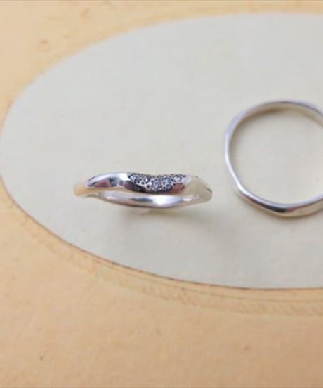 結婚指輪　MC-1103s-K18YG ダイヤ5石 と MC-1103