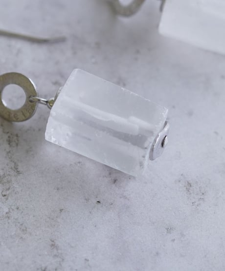 【耳飾り展 期間限定商品】satela 水晶のピアスorイヤリング シルバー mks-26-38