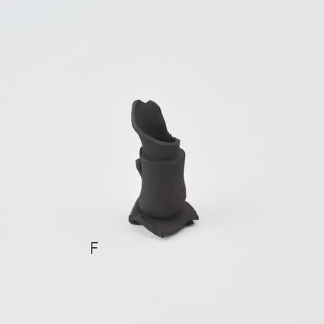 TÜLAY KULBAY〈 PEN STAND 〉