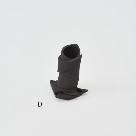 TÜLAY KULBAY〈 PEN STAND 〉