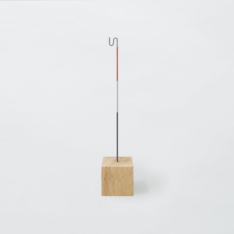 四月の魚 & PAPIER LABO.〈WIRE CALENDAR STAND〉