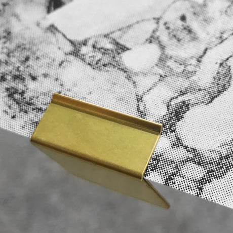 BIENVENUE STUDIOS〈BRASS CARD DISPLAY〉