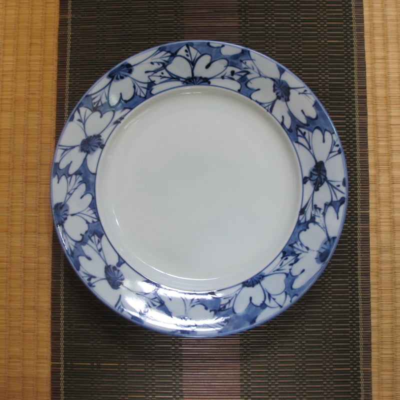 有田焼しん窯(青花)・藤井陽滋・花濃9寸ミート皿 | 肥前陶磁 有田焼しん窯(青花)・藤井陽滋・花濃9寸ミート皿 | 肥前陶磁
