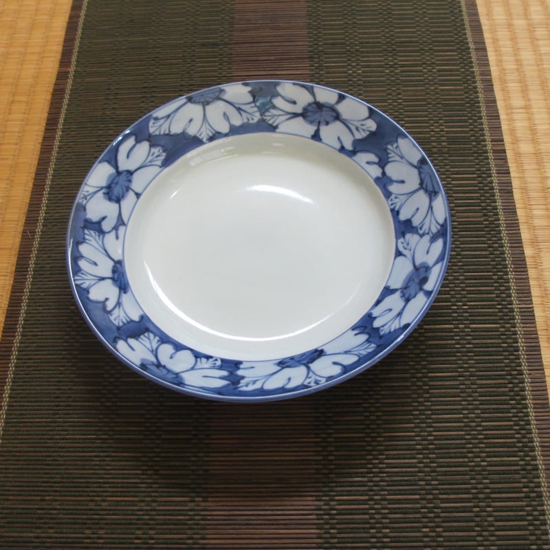 青花皿 牡丹唐草異人小判幅広焼皿 青花 有田焼|いい家具ネット
