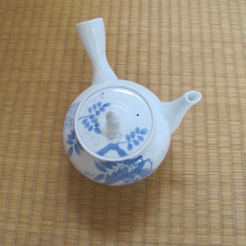 畑萬陶苑・藍鍋島仙茶セット 絵違5客と藤絵急須 | 肥前陶磁ギャラリー 