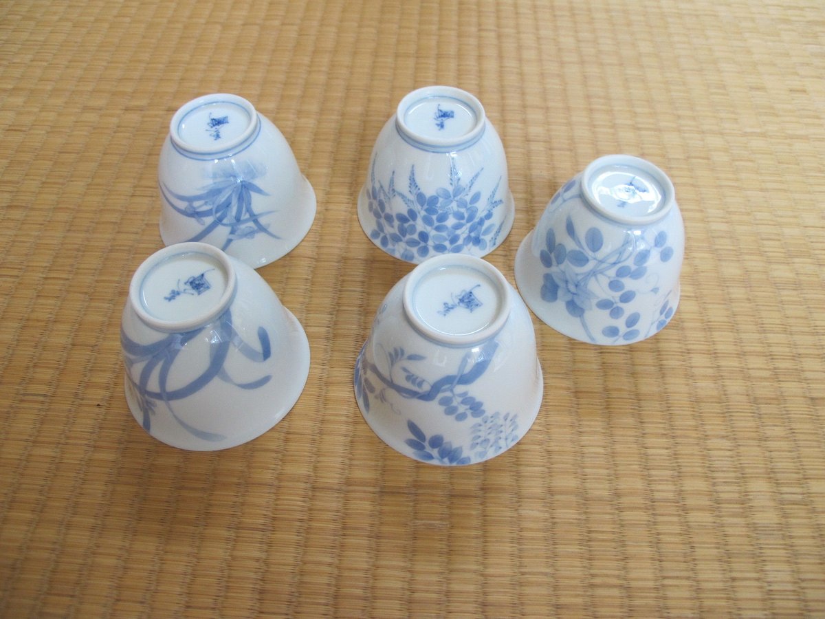 畑萬陶苑・藍鍋島仙茶セット 絵違5客と藤絵急須 | 肥前陶磁 畑萬陶苑・藍鍋島仙茶セット 絵違5客と藤絵急須 | 肥前陶磁