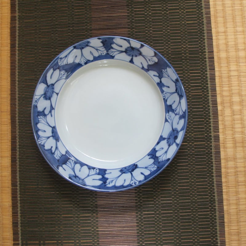 有田焼・しん窯(青花)・藤井陽滋・花濃甲型7寸スープ皿 有田焼・しん窯(青花)・藤井陽滋・花濃甲型7寸スープ皿