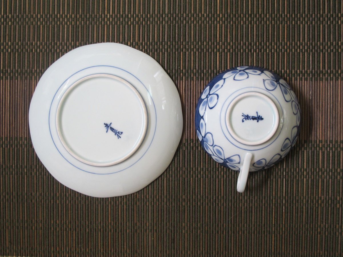 有田焼・しん窯（青花）・匠シリーズ・花つなぎC/S | 肥前陶磁