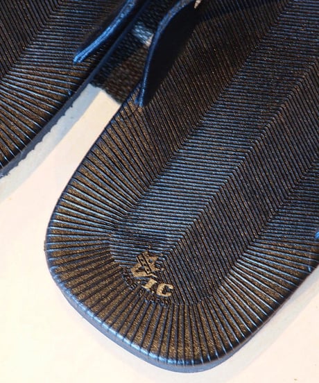 "V.I.C" Classic Rubber Sandal