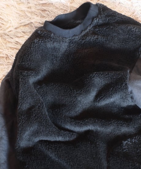 "MODEM DESIGN" Boa×Quilting Crew Neck