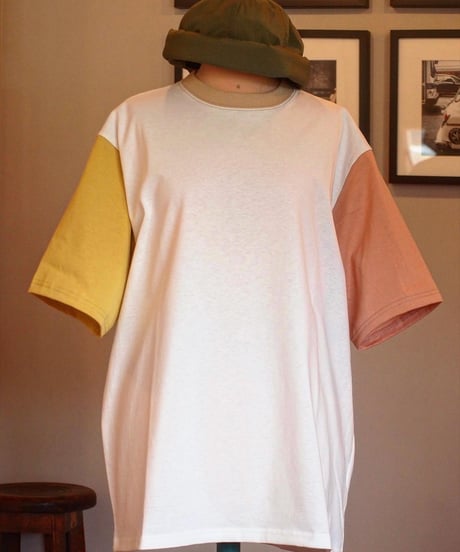 "MODEM DESIGN" Short Sleeve Tee