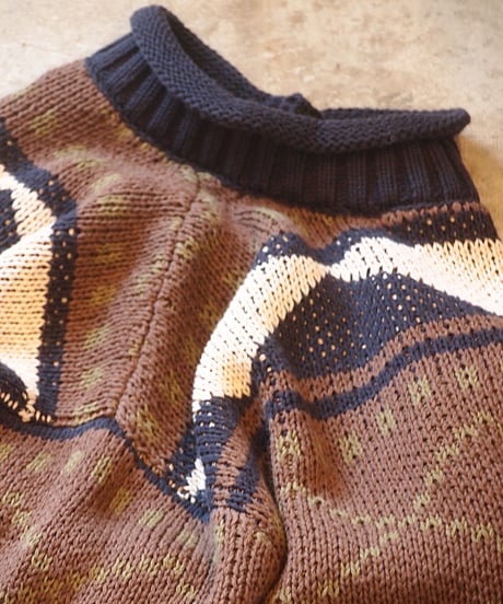 "MODEM DESIGN" Low Gage Role Neck Cotton Knit