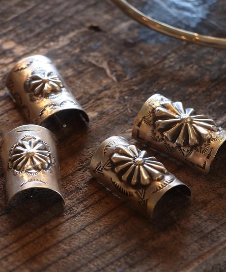 "NAVAJO Jewelry"Pony Hook