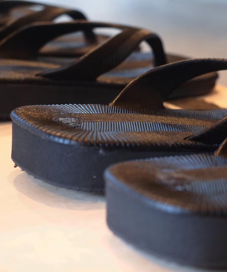 "V.I.C" Classic Rubber Sandal