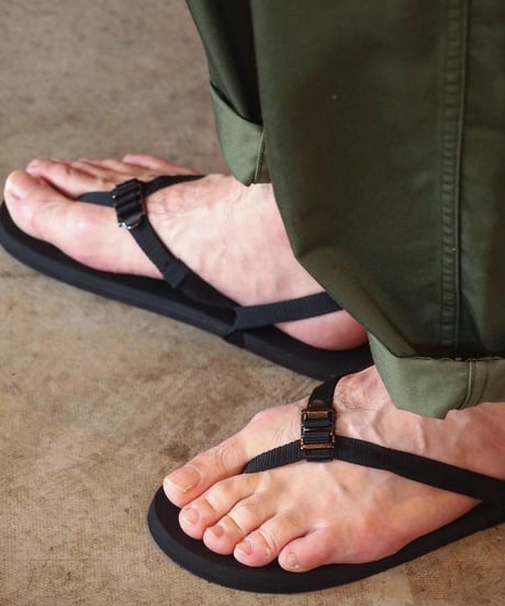 "SUBLIME" BASIC STRAP SANDAL