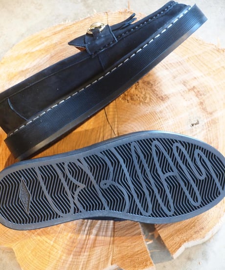 "MANABU" Bitch Vila Nubuck Fat Sole Tassel Loafer