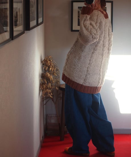 "80's Vintage" V-neck Hand Knit