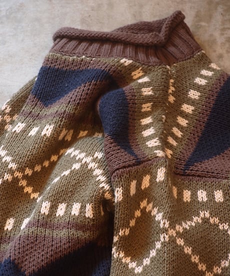 "MODEM DESIGN" Low Gage Role Neck Cotton Knit