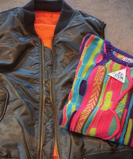 "THRIFTY LOOK" 3D Knitting B Sweater