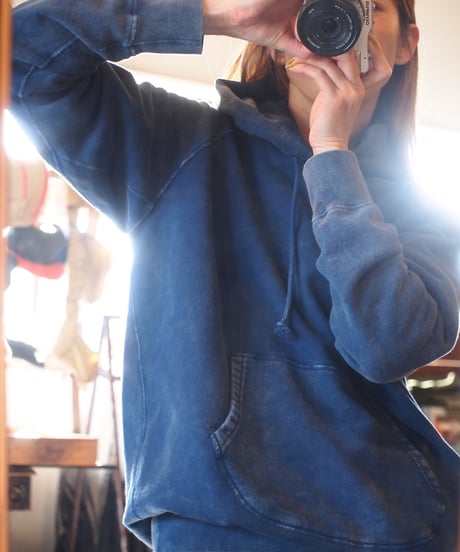 "GOOD ON" Vintage Dye Ranglan Hood Sweat