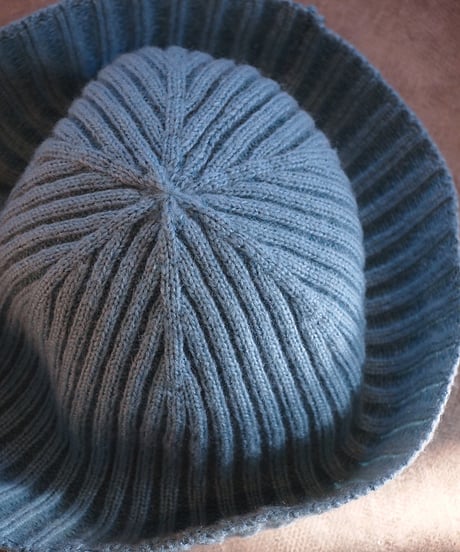 "odds" Knit Lib Hat