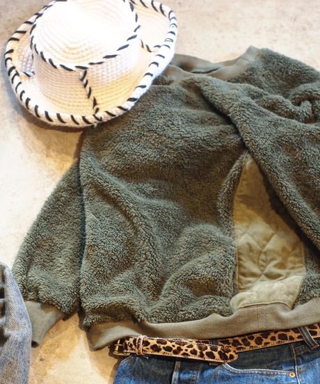 "MODEM DESIGN" Boa×Quilting Crew Neck
