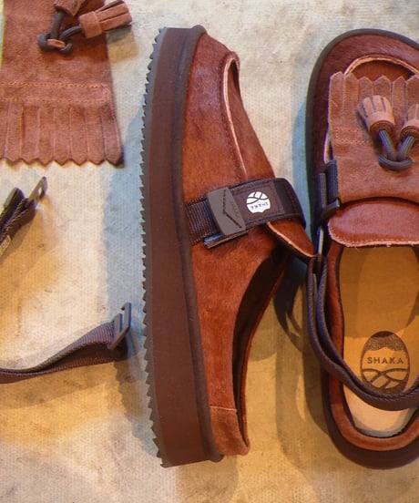 "SHAKA"MOC MULE TASSEL COWHAIR