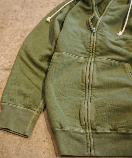 "GOOD ON"Raglan Zip Hood Sweat