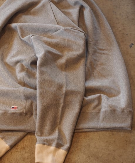 "MODEM DESING"Tow Tone Sweat