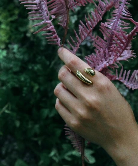 "ing..."asymmetry gold 18k goldplated ring