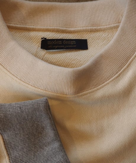 "MODEM DESING"Tow Tone Sweat