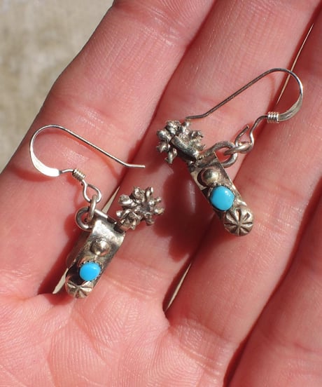 "NAVAJO" Spur Motif Silver Pierce