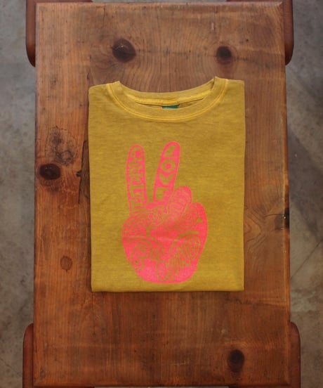 "GOOD ON" S/S Peace Tee