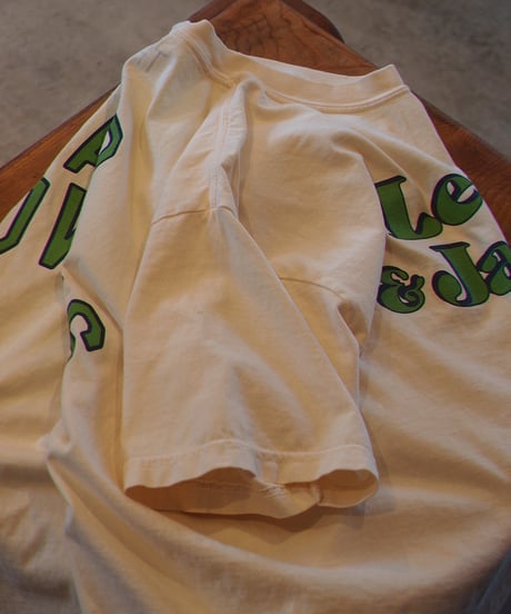 "THE DAY ON THE BEACH" Short Sleeve Cut Off Tee