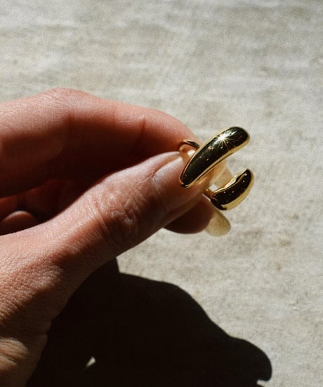 "ing..."asymmetry gold 18k goldplated ring