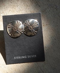 "NAVAJO"Stamp Work Silver Pierce