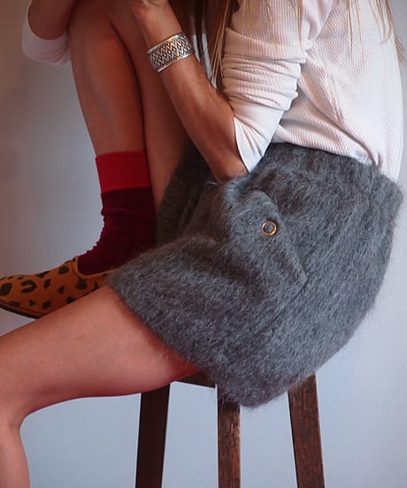 "RUMBLE RED"Far Short Pants