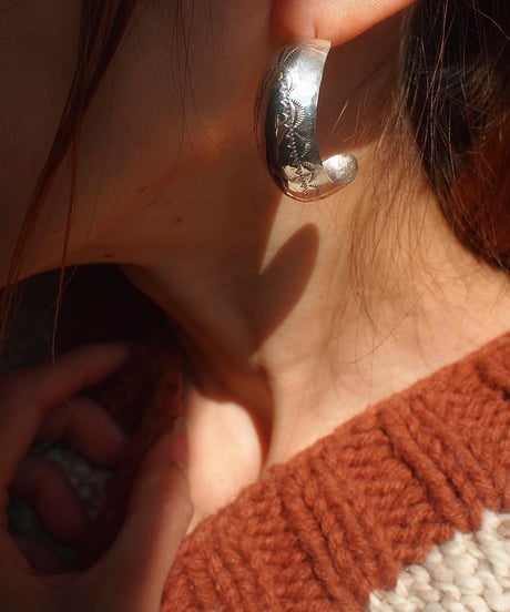 "NAVAJO" Stamp Work Silver Hoop Earring