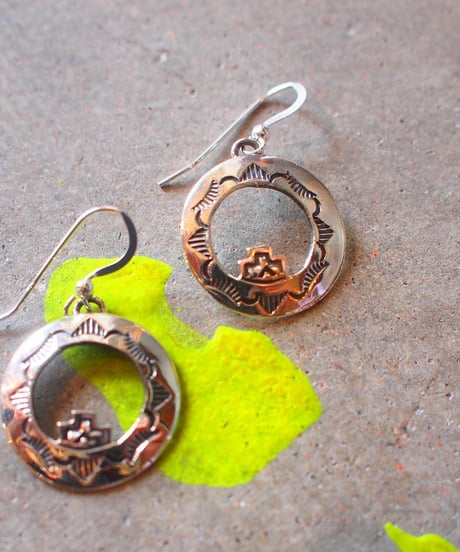 "NAVAJO" Stumpwork Silver Pirce