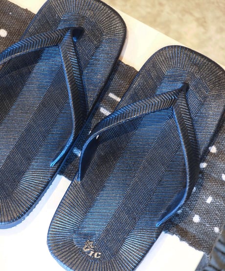 "V.I.C" Classic Rubber Sandal