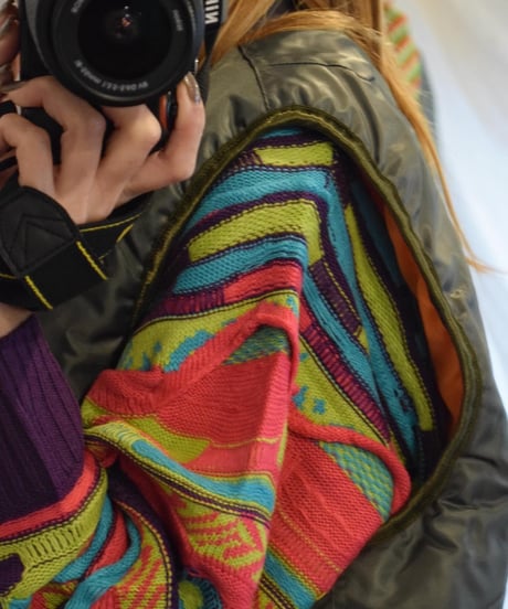 "THRIFTY LOOK" 3D Knitting B Sweater
