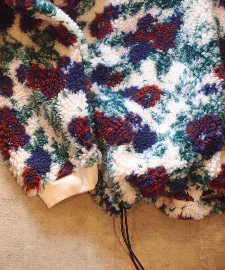 "MODEM DESIGN" Flower Boa Pullover