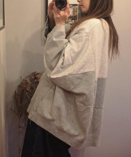 "SUNNY SIDE UP"15 Sweat