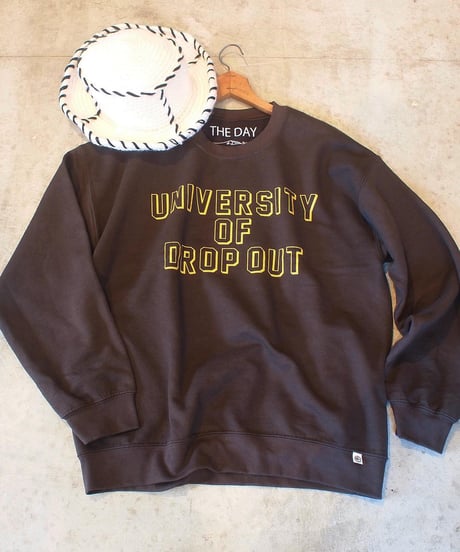 "THE DAY ON THE BEACH"Sweat Crew